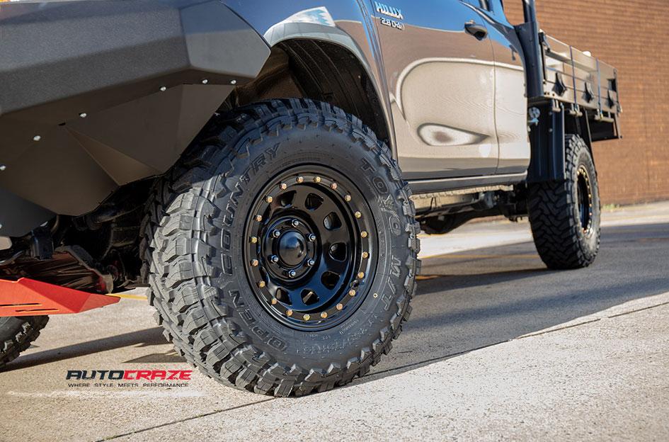 TOYOTA HILUX N80 4WD D LOCKER BLACK